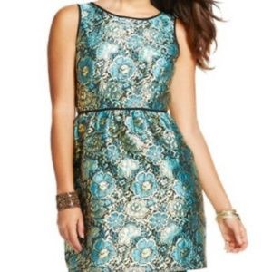 Sleeveless metallic brocade party dress Size M